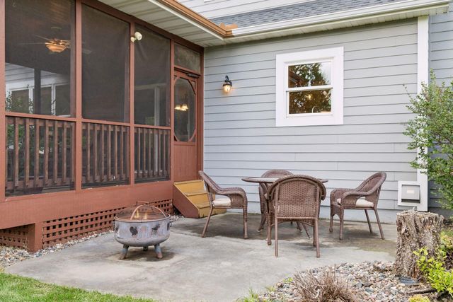 11455 Middleton Trail, Woodbury, MN 55129