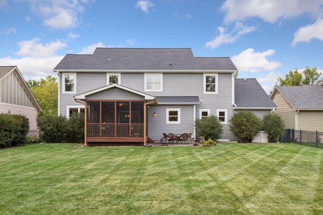 11455 Middleton Trail, Woodbury, MN 55129