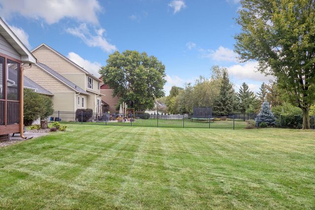 11455 Middleton Trail, Woodbury, MN 55129