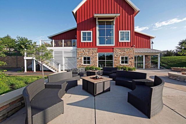 11455 Middleton Trail, Woodbury, MN 55129
