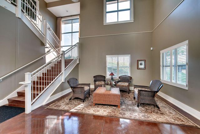 11455 Middleton Trail, Woodbury, MN 55129