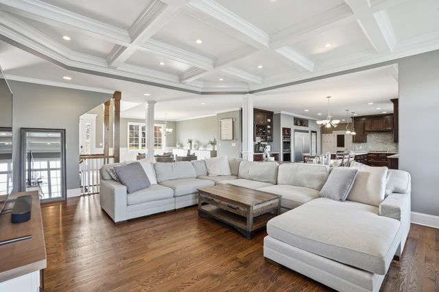 9430 Highland Court, St. John, IN 46373