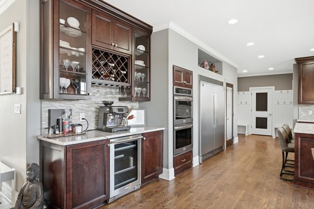 9430 Highland Court, St. John, IN 46373