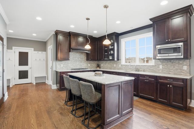 9430 Highland Court, St. John, IN 46373