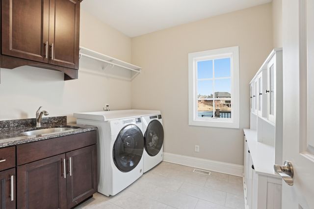 9430 Highland Court, St. John, IN 46373