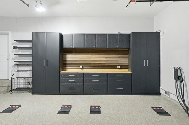 9430 Highland Court, St. John, IN 46373