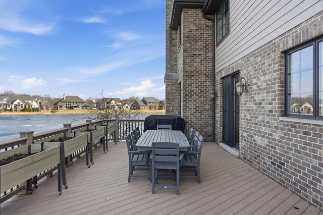 9430 Highland Court, St. John, IN 46373