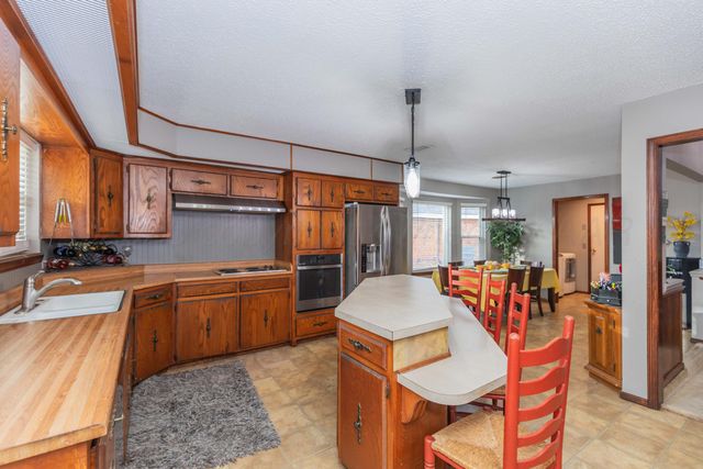 5807 CONTENTED Lane, Amarillo, TX 79109