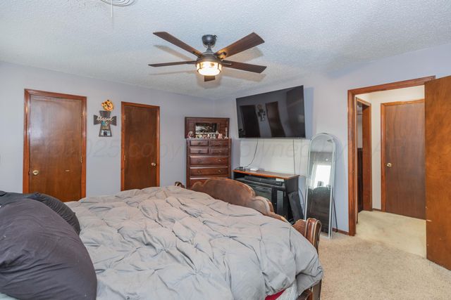 5807 CONTENTED Lane, Amarillo, TX 79109