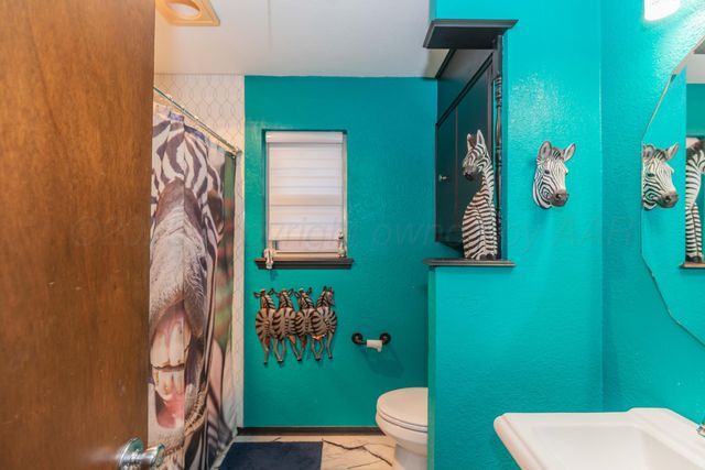 5807 CONTENTED Lane, Amarillo, TX 79109