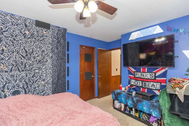 5807 CONTENTED Lane, Amarillo, TX 79109