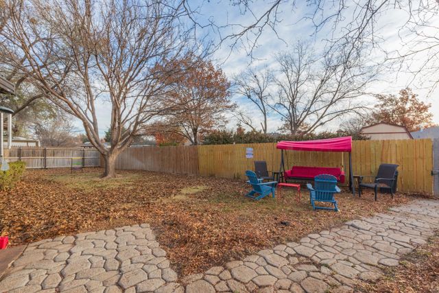 5807 CONTENTED Lane, Amarillo, TX 79109