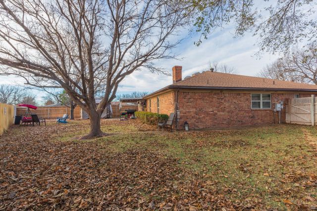 5807 CONTENTED Lane, Amarillo, TX 79109