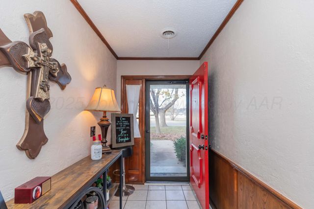 5807 CONTENTED Lane, Amarillo, TX 79109