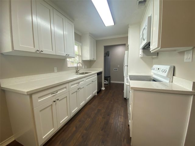 518 Big Deer Drive, Crosby, TX 77532