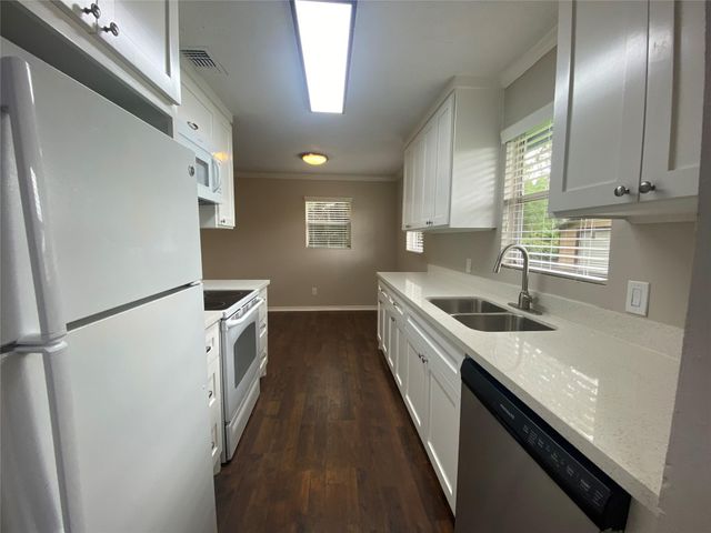 518 Big Deer Drive, Crosby, TX 77532