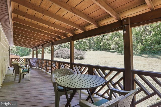 13010 BELLE MEADE LN, Markham, VA 22643