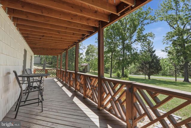 13010 BELLE MEADE LN, Markham, VA 22643