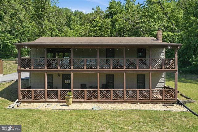 13010 BELLE MEADE LN, Markham, VA 22643