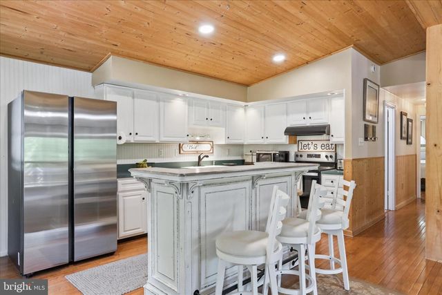 13010 BELLE MEADE LN, Markham, VA 22643