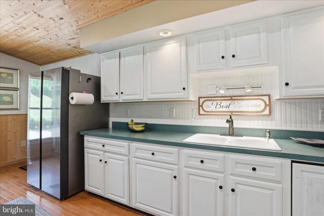 13010 BELLE MEADE LN, Markham, VA 22643
