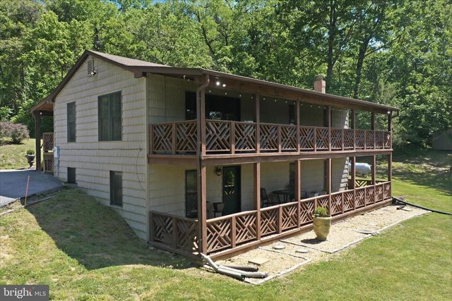 13010 BELLE MEADE LN, Markham, VA 22643