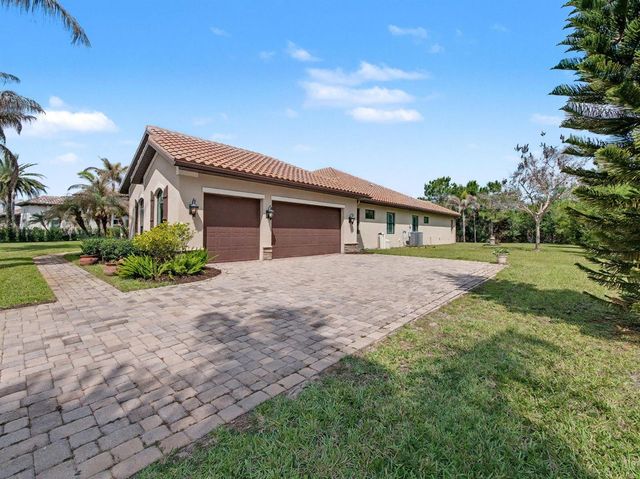 774 SW Winston Avenue, Palm City, FL 34990