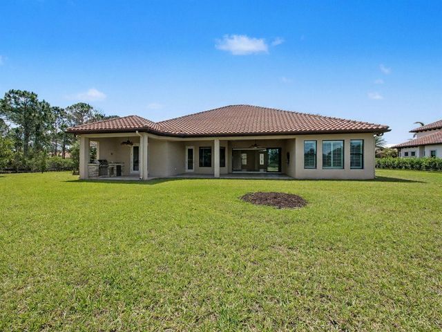 774 SW Winston Avenue, Palm City, FL 34990