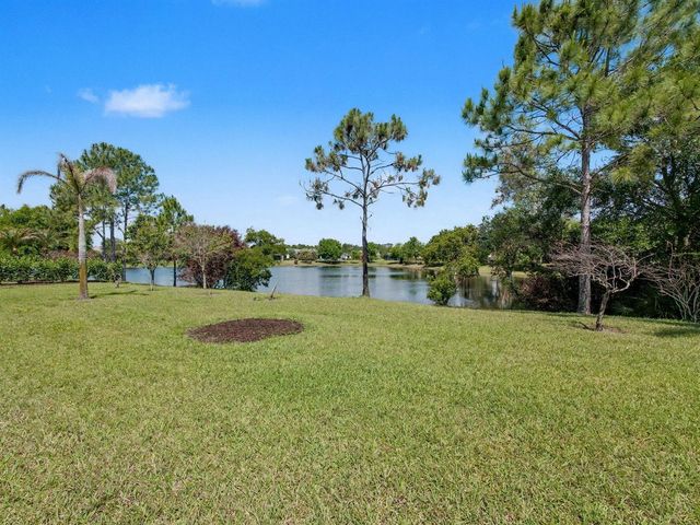 774 SW Winston Avenue, Palm City, FL 34990