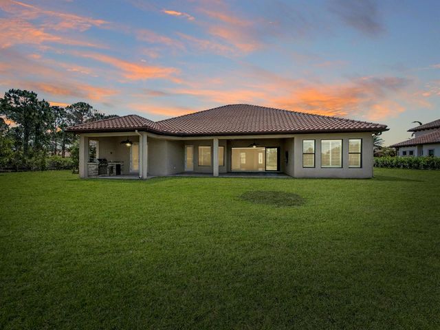 774 SW Winston Avenue, Palm City, FL 34990