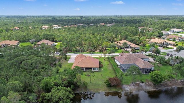 774 SW Winston Avenue, Palm City, FL 34990