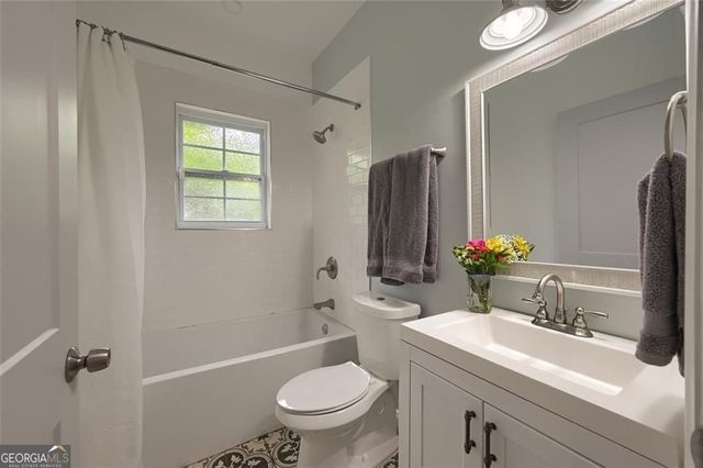 1968 Walker Avenue, College Park, GA 30337