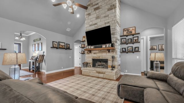 127 Trace Drive, Weatherford, TX 76087