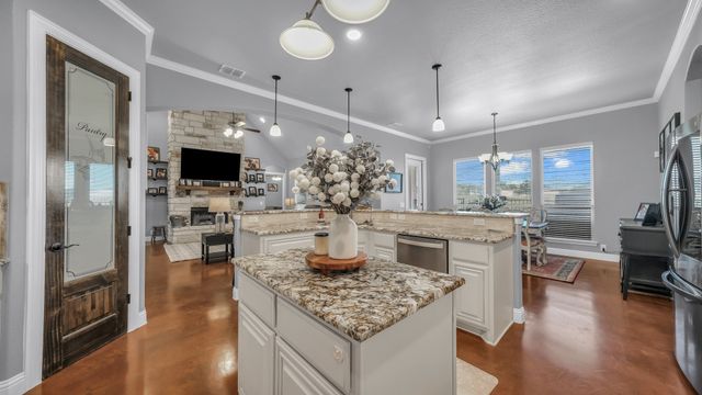 127 Trace Drive, Weatherford, TX 76087