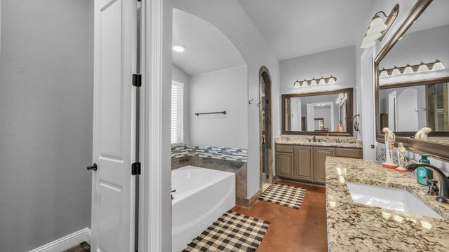 127 Trace Drive, Weatherford, TX 76087