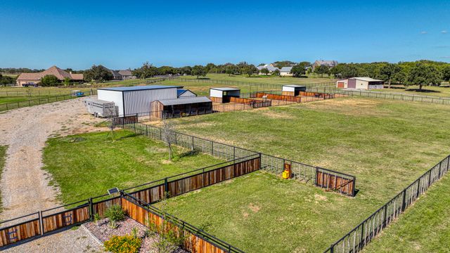 127 Trace Drive, Weatherford, TX 76087