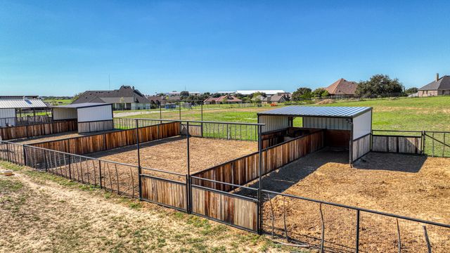 127 Trace Drive, Weatherford, TX 76087