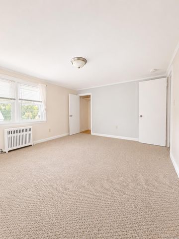 31 Maple Avenue, Kings Park, NY 11754