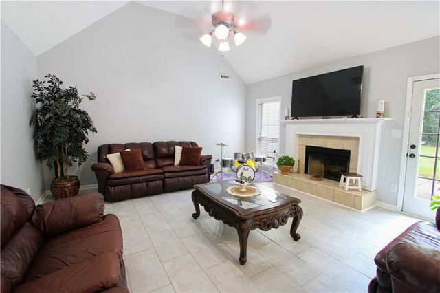 314 Patrick Circle, Jenkinsburg, GA 30234