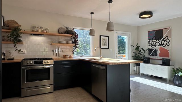 740 N Mountain Road, Gardiner, NY 12525