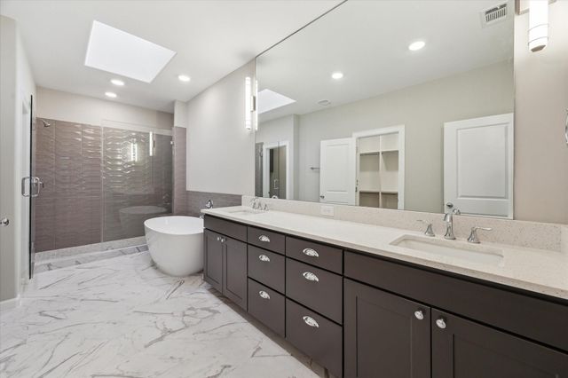 808 Glowing Dawn Drive, Houston, TX 77018