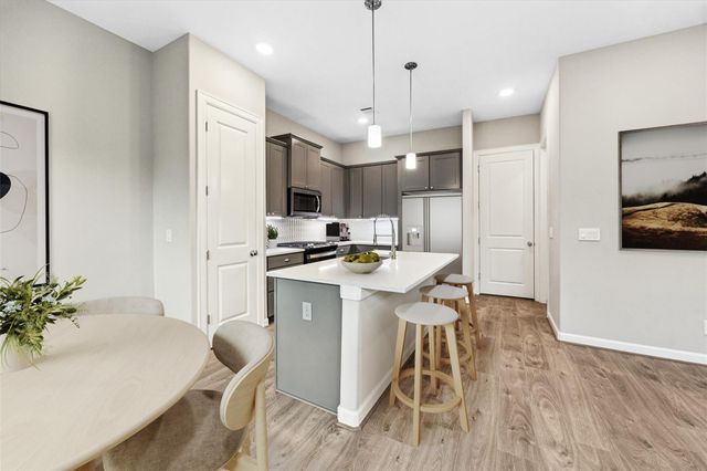 808 Glowing Dawn Drive, Houston, TX 77018