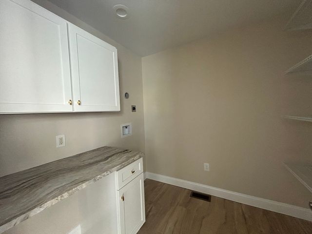 65 Cedarbrook, Pawtucket, RI 02861