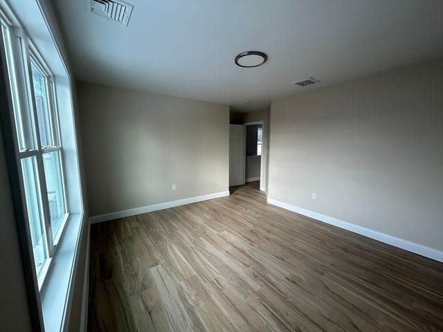 65 Cedarbrook, Pawtucket, RI 02861