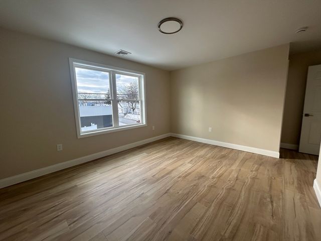 65 Cedarbrook, Pawtucket, RI 02861