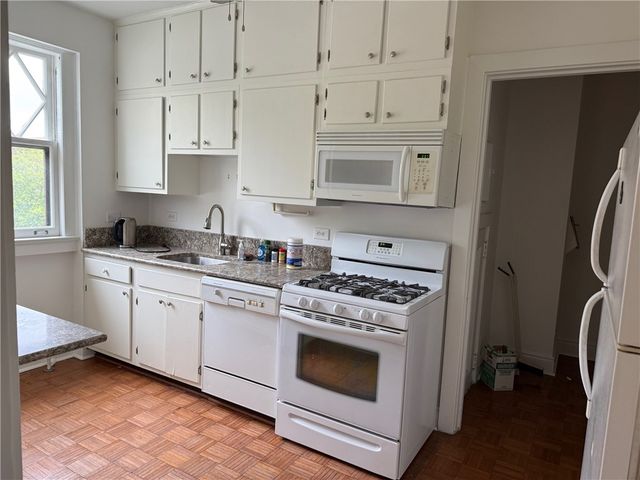 166 N DITHRIDGE STREET 2A, Oakland, PA 15213