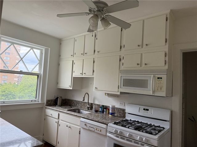 166 N DITHRIDGE STREET 2A, Oakland, PA 15213