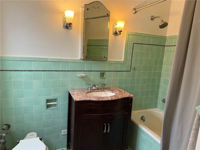 166 N DITHRIDGE STREET 2A, Oakland, PA 15213