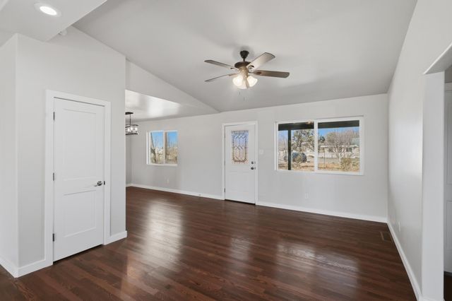 14 Calle Del Rio, Los Lunas, NM 87031