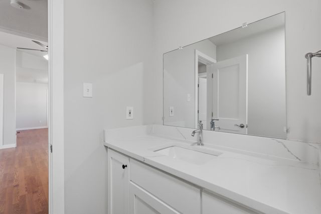 14 Calle Del Rio, Los Lunas, NM 87031